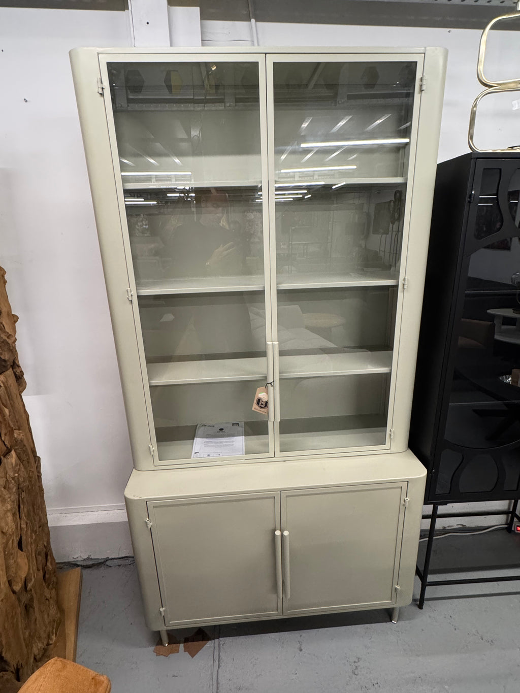 BePureHome unlock metalen vitrinekast  greige
