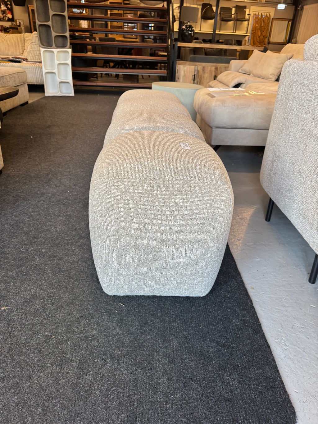 Mojo hocker / bank van Woood  beige melange