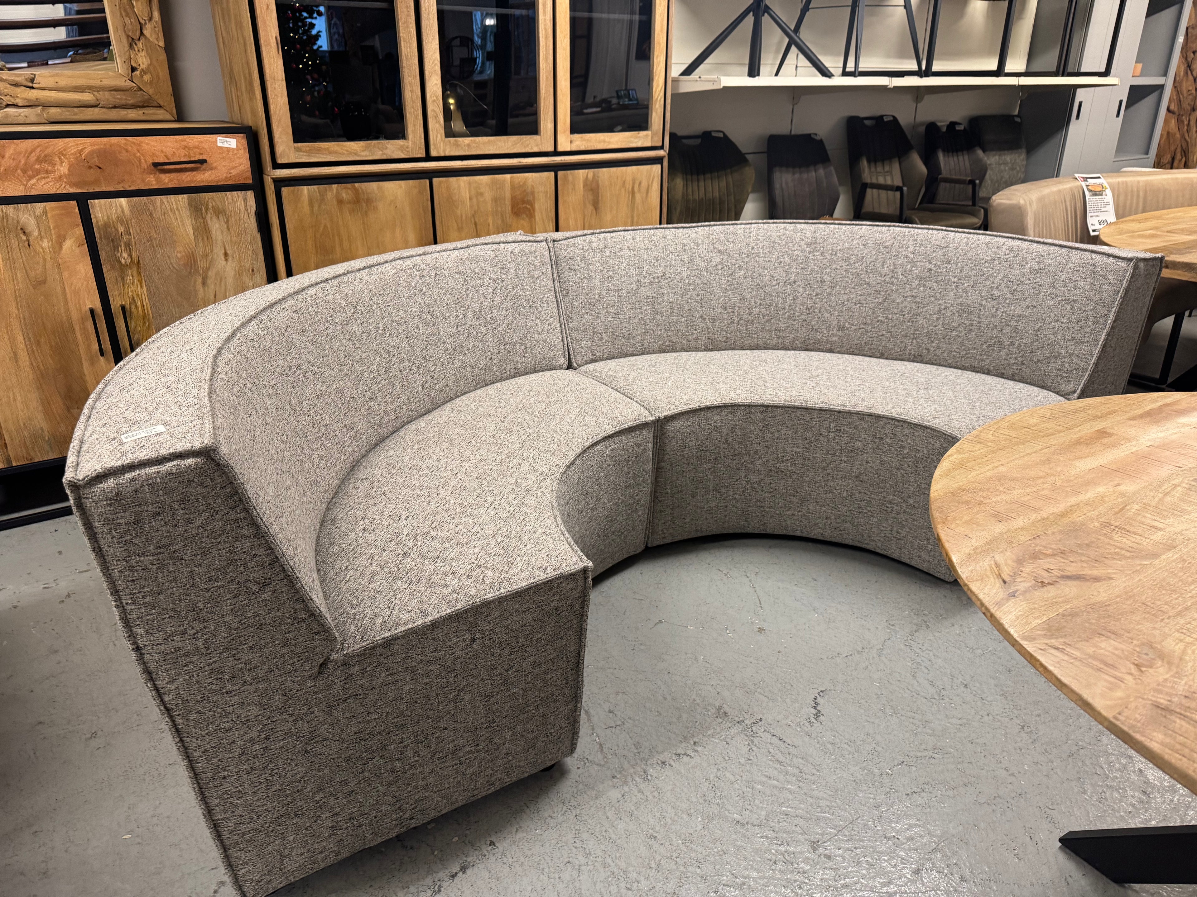 Europa 4 zits eetbank van Woood geweven stof zand/grijs